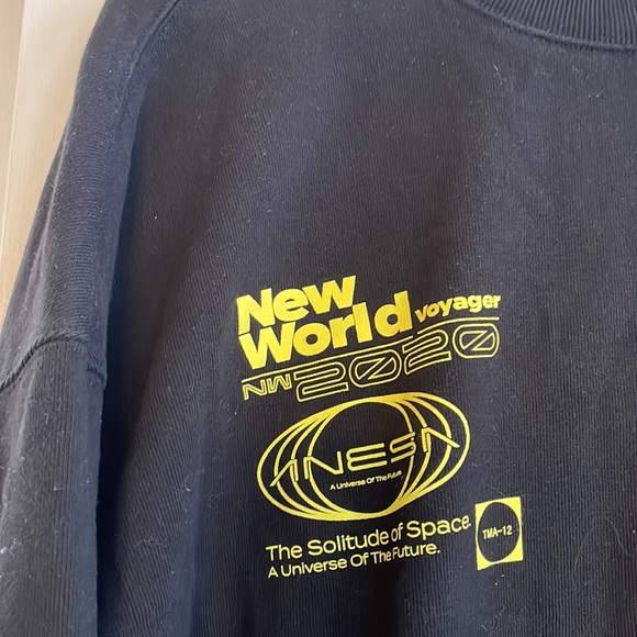 H&M Divided Graphic Black Sweatshirt size XL - Picture 3 of 7